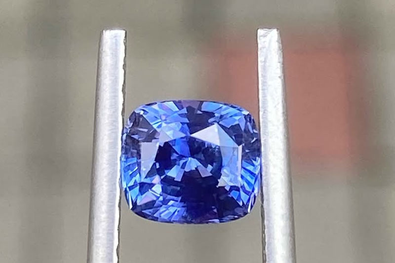 Blue Sapphire from Sri Lanka – Cushion Cut Unheated Gemstone 1.15ct