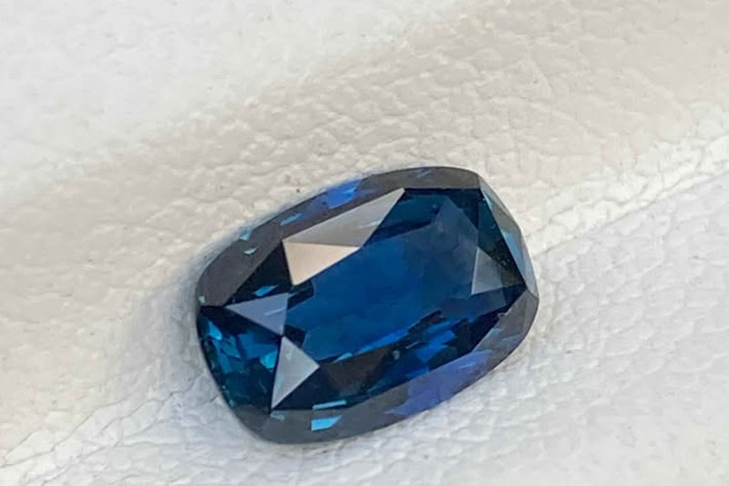 Violetish Blue Sapphire from Sri Lanka – Cushion Cut Heated Gemstone 1.39ct - Image 2